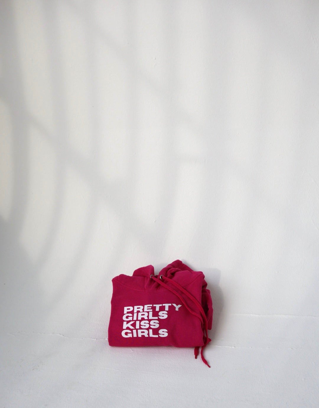 “Pretty Girls Kiss Girls” in Dragonfruit