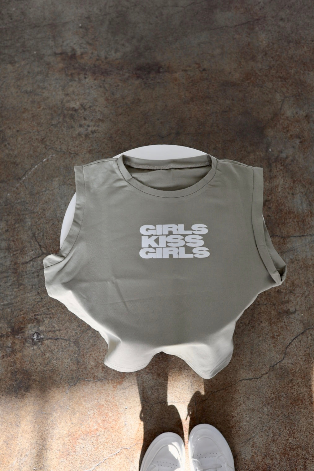 "Girls Kiss Girls" Loose Muscle Crop in Matcha